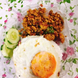 ข้าว+คั่วกลิ้งหมูสับไข่ดาว