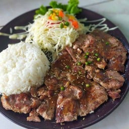 ข้าวสเต็กหมูพริกไทยดำ