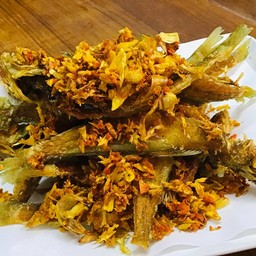 ปลาทรายทอดขมิ้น