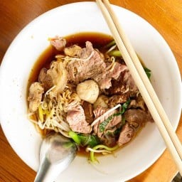 ก๋วยเตี๋ยวเรือมาเรียม