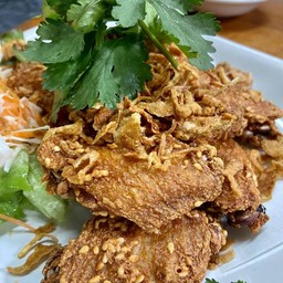 ปีกไก่ทอดน้ำปลา