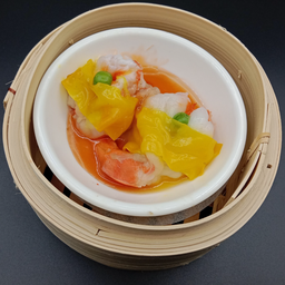 เกี๊ยวกุ้งน้ำแดง