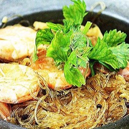 กุ้งอบวุ้นเส้น