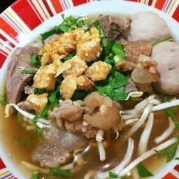 เจ้สนโครตก๋วยเตี๋ยว