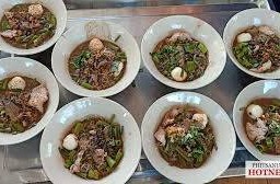 ก๋วยเตี๋ยวเนื้อวัวน้ำตก