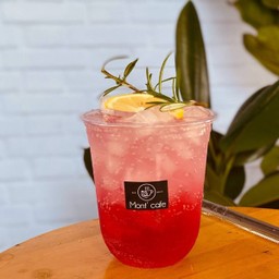 สตอร์เบอรี่โซดา