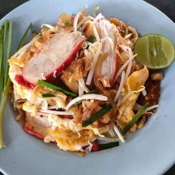ผัดไทยโบราณเจ้าเก่าหน้าตลาด สาขา2ตลาดหน้าศูนย์