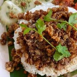 หมูสับทอดกระเทียม