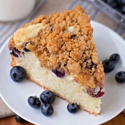 Blueberry Crumble Cheesecake