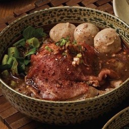 ก๋วยเตี๋ยวเรือเนื้อวากิว หม่าล่า