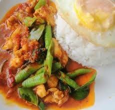 ผัดพริกแกงไก่
