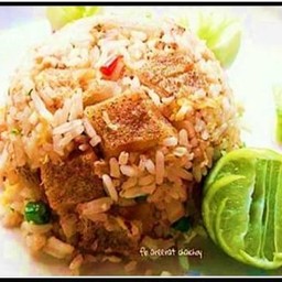 ข้าวผัดปลาสลิด