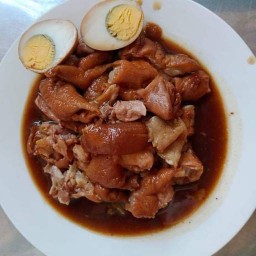 ร้านข้าวขาหมูเลิศรสและก๋วยเตี๋ยวสุโขทัย บ้านใหม่