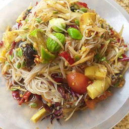 ตำซั่วขนมจีน