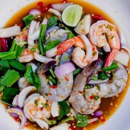 ร้านยำมั่วซั่ว