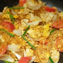 ผัดวุ้นเส้น ราดข้าว