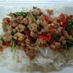 กระเพราหมูสับ