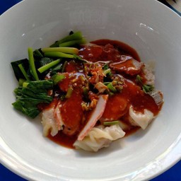 บะหมี่เกี๊ยวแห้งราดน้ำหมูแดง