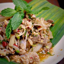 น้ำตกหมู