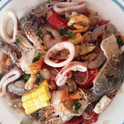 เกาเหลาทะเลรวม