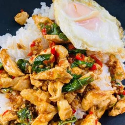 กระเพราไก่