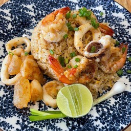 ข้าวผัดกุ้งหมึก