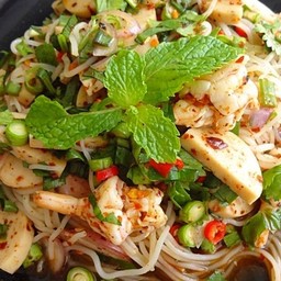 ยำขนมจีน หมูยอกุ้งสุก