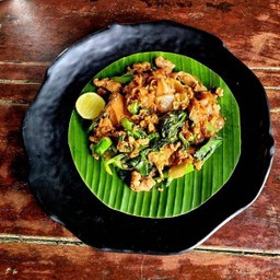 เส้นใหญ่ผัดซีอี้วหมู