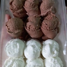 ไอติมรสกะทิ-ช็อกโกแลต