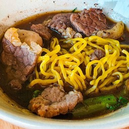 แม้นศรี ก๋วยเตี๋ยวเรือ