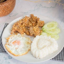 1 ข้าวหมูทอดคุณยาย(กุ้ง/ปลา/ไก่)