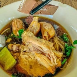 ก๋วยเตี๋ยวไก่มะระรสเด็ด