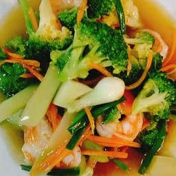 บล็อคโคลี่กุ้งสด
