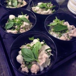 ฝ.เฝอ ก๋วยเตี๋ยวเฝอสไตล์เวียดนาม