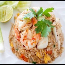 ข้าวผัดทะเล