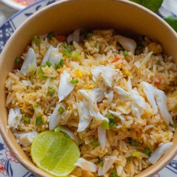 ข้าวผัดปู จานใหญ่