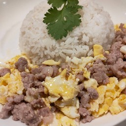 ข้าวไข่ขยี้หอมๆ