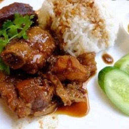 ข้าวซี่โครงหมูอบน้ำผี้ง (Recommended )