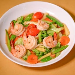 ผัดผักรวมมิตรกุ้งสด