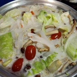 ต้มข่าเห็ด