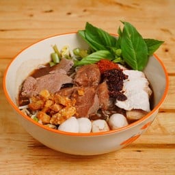 ก๋วยเตี๋ยวเรือ หลานตาเพียร เซ็นทรัล สุราษฎร์