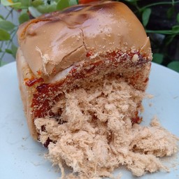 ปังปิ้งไส้ทะลักพริกเผาหมูหยอง