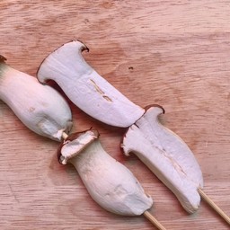 ชาบูวัดดวง (ชาบูน้ำดำเสียบไม้)