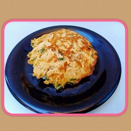 ข้าวราดไข่เจียวไก่สับ ไข่ 2 ฟอง