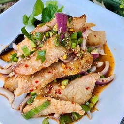 น้ำตกคอหมูย่าง(ติดมัน)