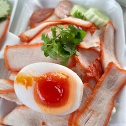 ข้าวหมูแดง