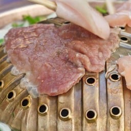 หมูรวมมิตร ชุดกลาง