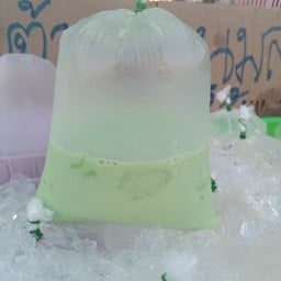 เต้าฮวยนมสดเย็นรสแคนตาลูป