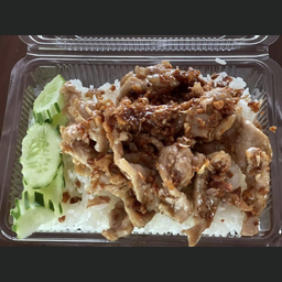 ข้าวหมูกระเทียม
