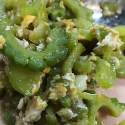 มะระผัดไข่